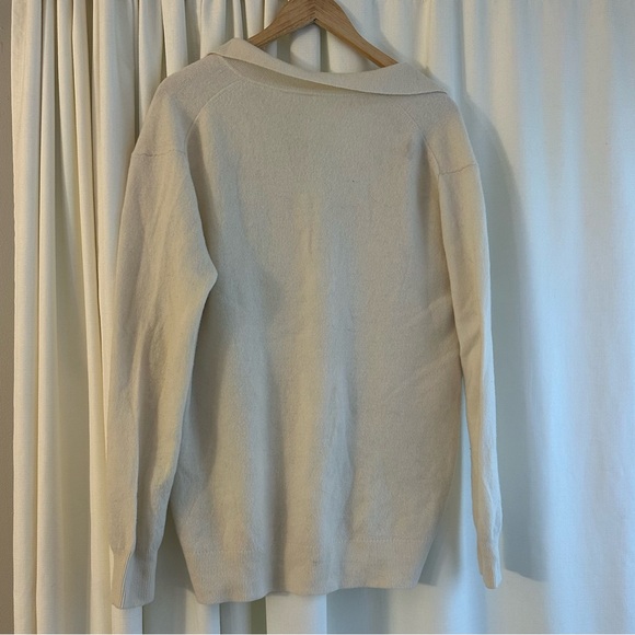 Aritzia Sweater - Picture 4 of 6